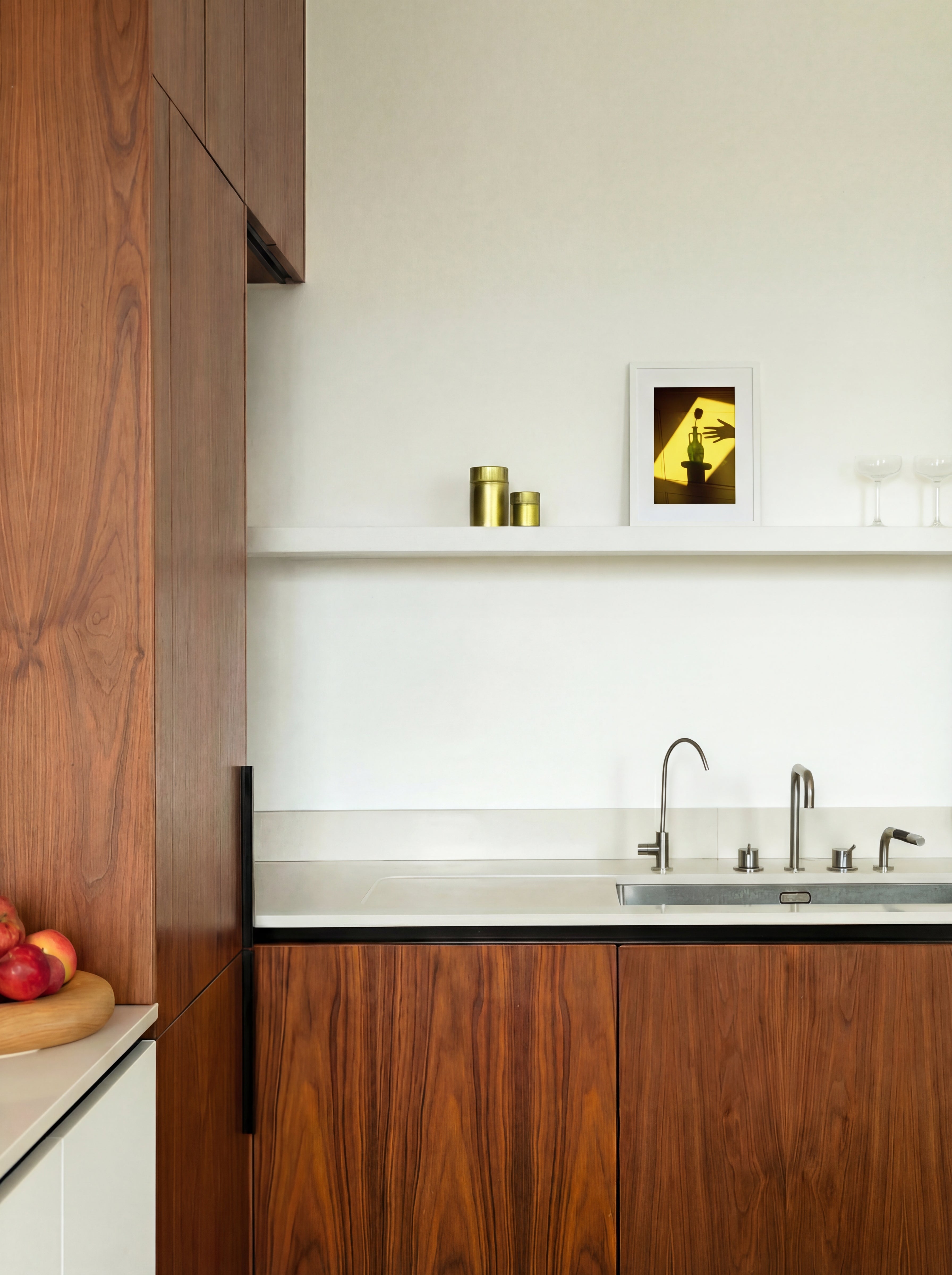 La porte jaune I, Normandie, France, 2023